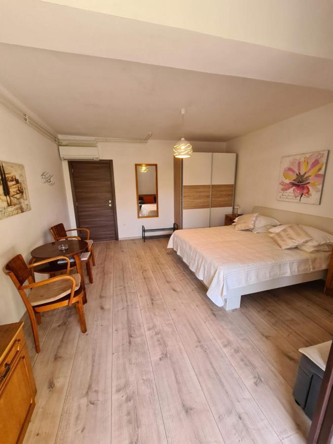 Ana Apartment