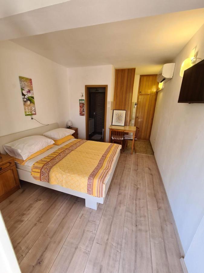 Ana Apartment